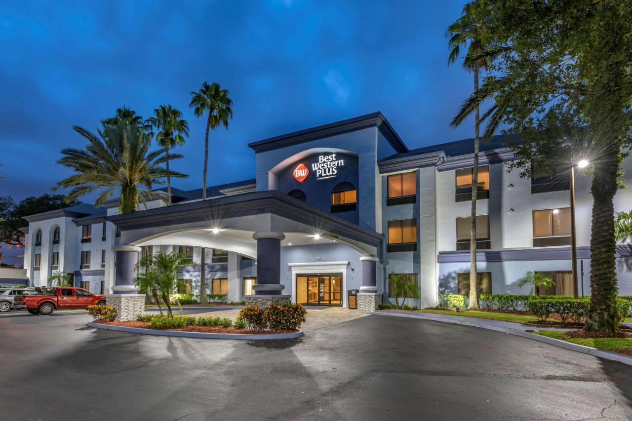 Best Western Plus Orlando East - Ucf Area Hotel Exterior photo