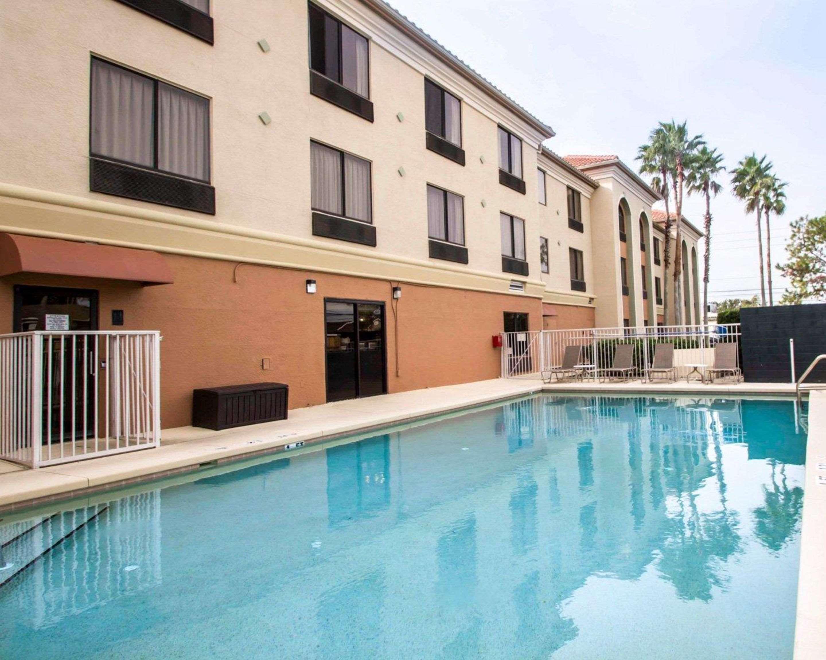 Best Western Plus Orlando East - Ucf Area Hotel Exterior photo