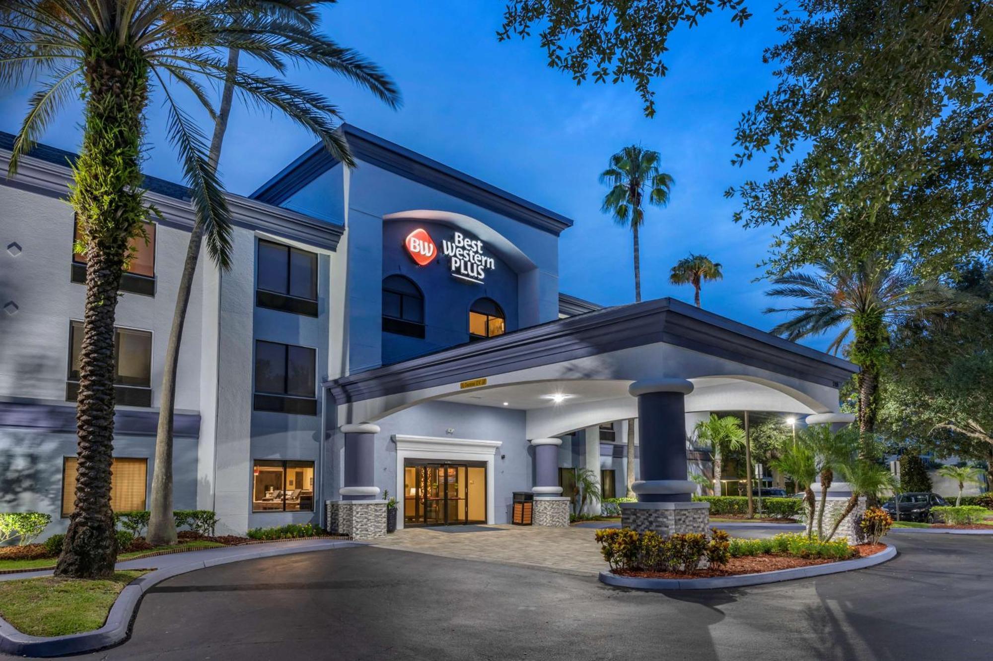 Best Western Plus Orlando East - Ucf Area Hotel Exterior photo