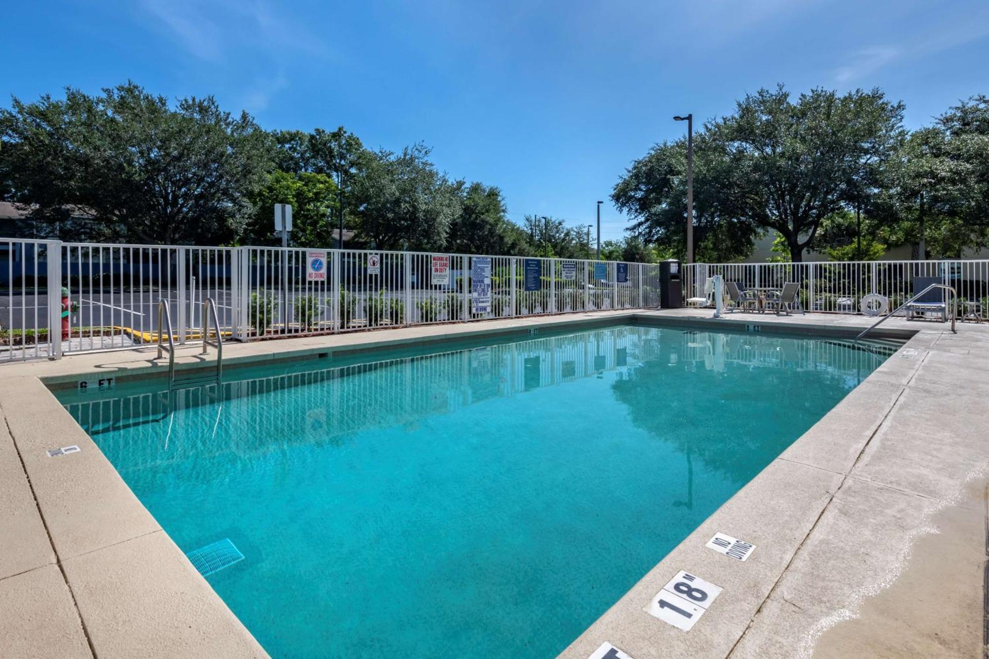 Best Western Plus Orlando East - Ucf Area Hotel Exterior photo